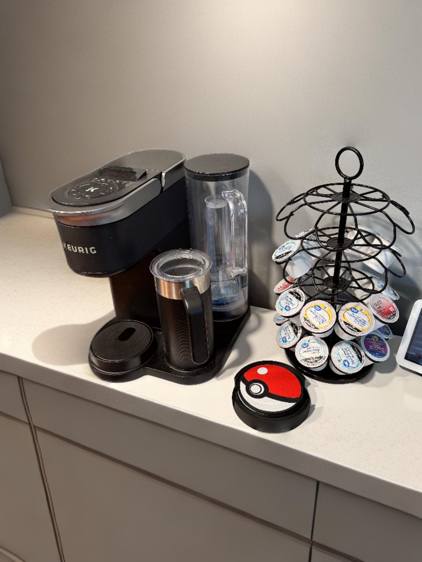 Pokéball Coaster Set with Customizable Holder – Pokémon-Inspired Drink Coasters