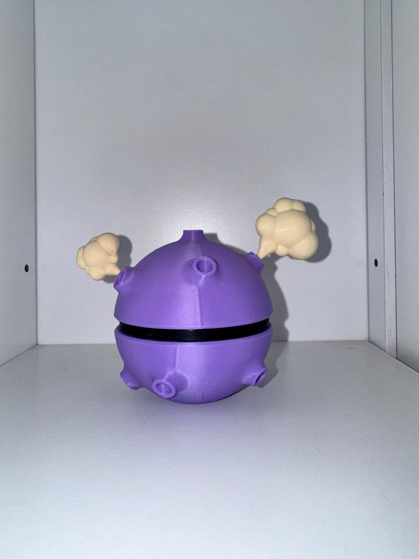 Koffing Themed Pokéball – 3D Printed Poison-Type Display Ball | Custom Pokémon Gift for Fans & Collectors