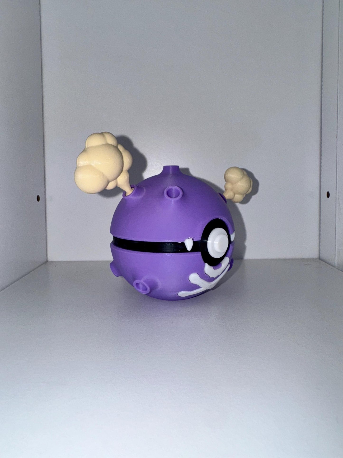 Koffing Themed Pokéball – 3D Printed Poison-Type Display Ball | Custom Pokémon Gift for Fans & Collectors